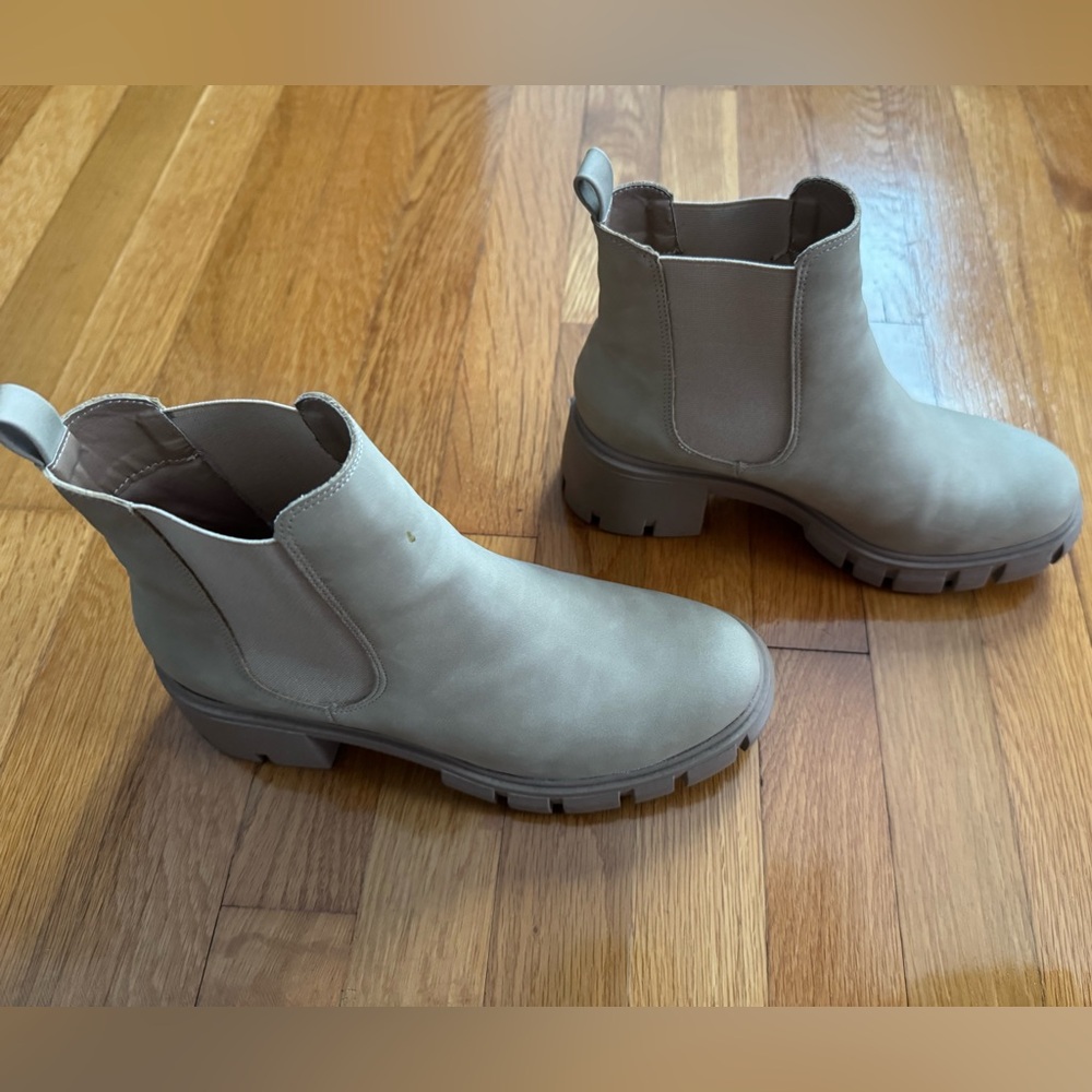 Madden Girl  Ankle Booties